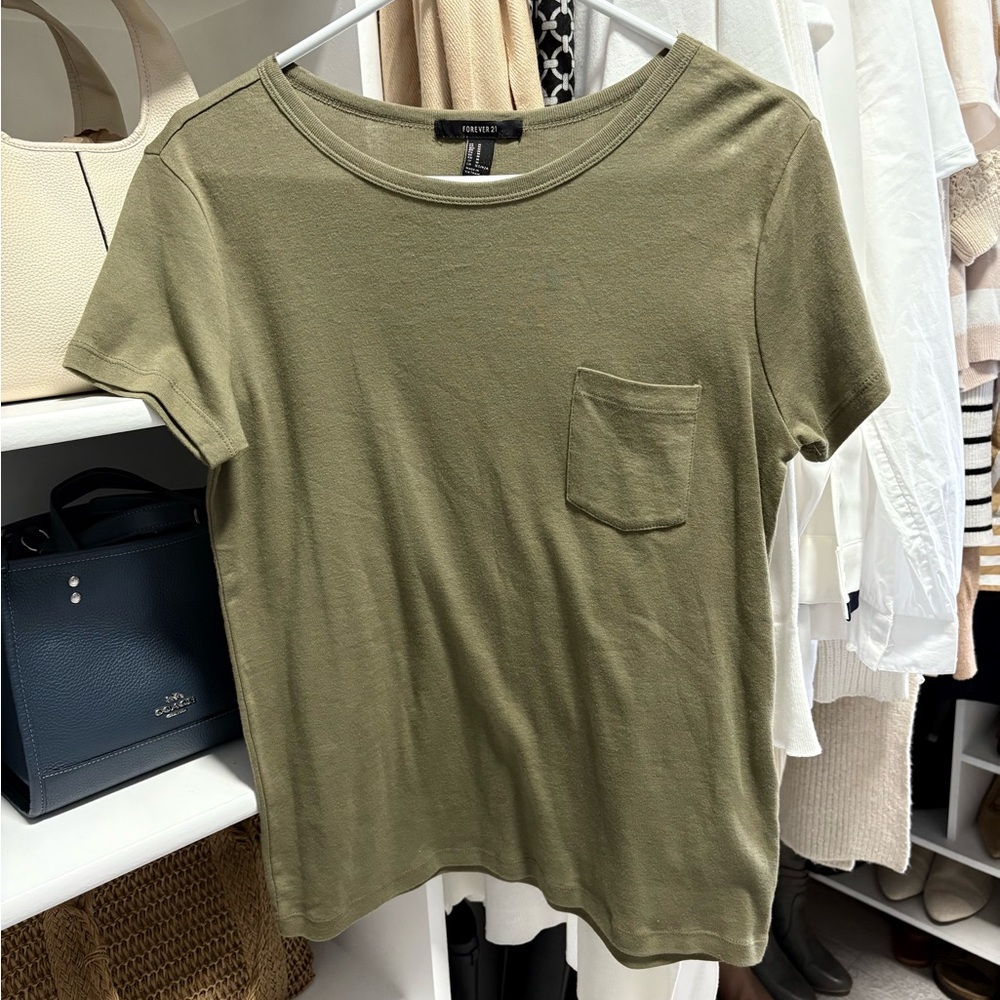 Forever 21 Teeshirt 100% Cotton